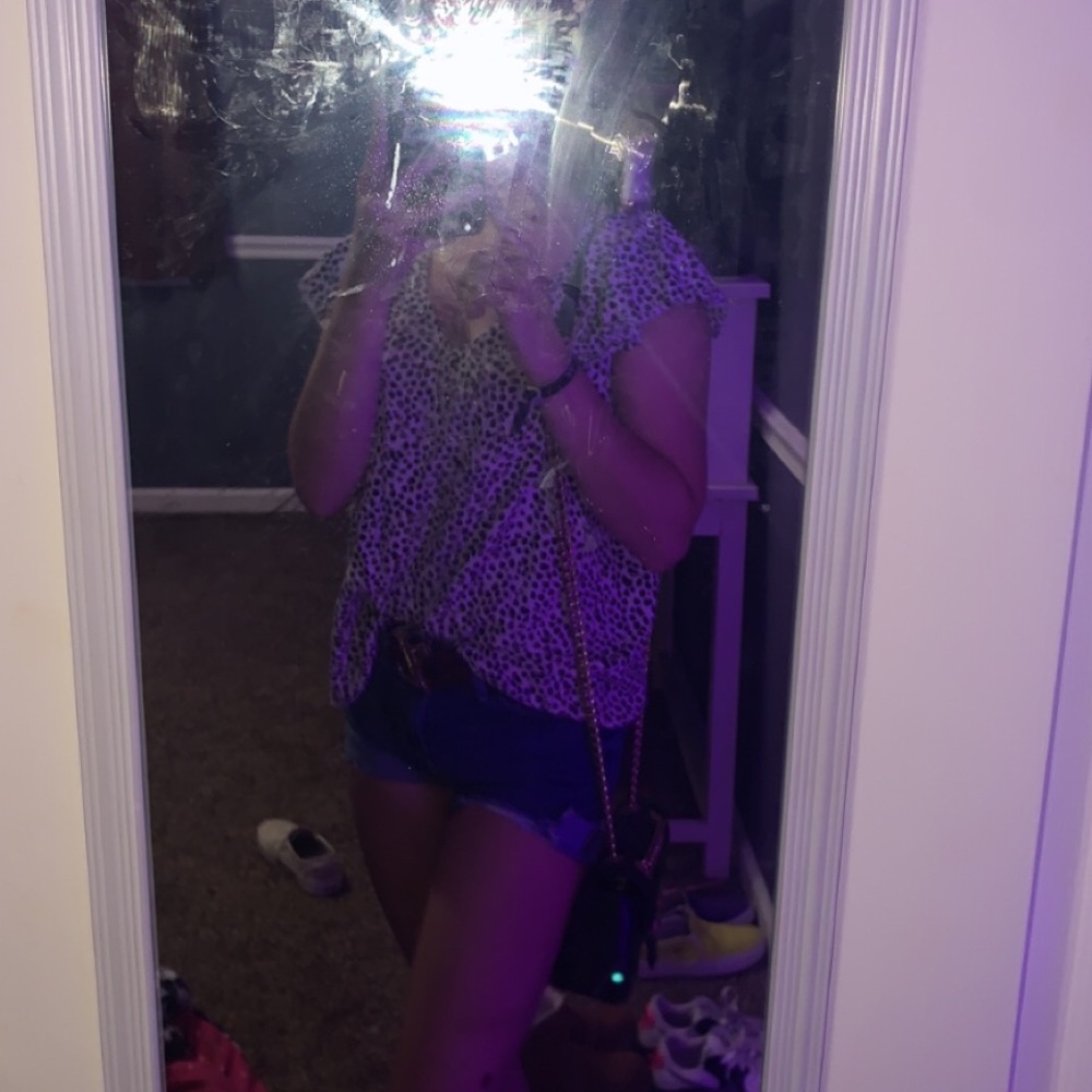 cute leopard print shirt, with express shorts. •GUCCI BAG NOT IN INCLUDED•